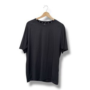 LEG3ND Inspire Men's Athletic T-Shirt Black Short Sleeve Moisture Size Large